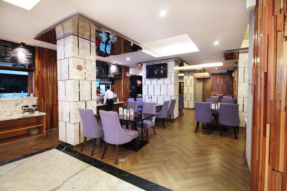 Collection O 7 Hotel Melawai Jakarta Eksteriør billede