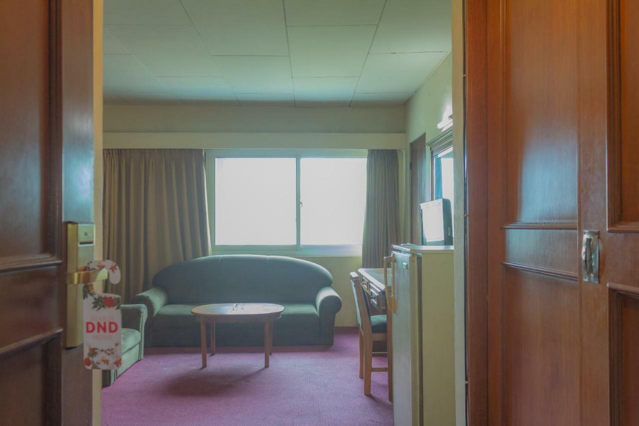 Collection O 7 Hotel Melawai Jakarta Eksteriør billede